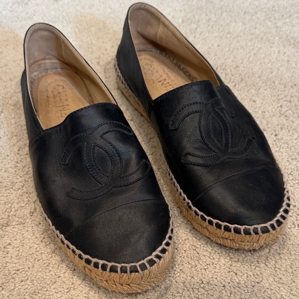 Chanel Interlocking CC Black Leather Espadrille Flats, Size 38